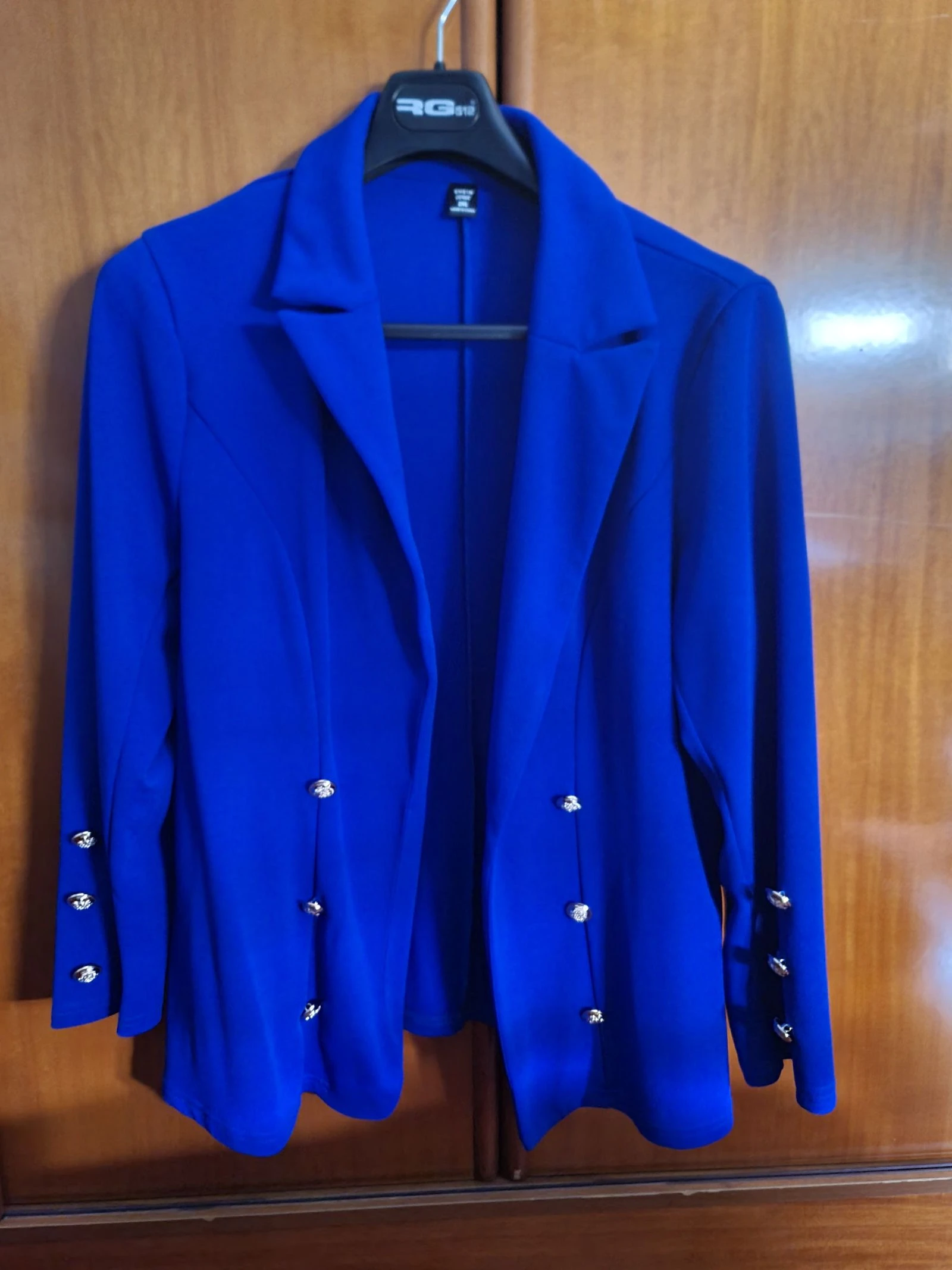 Traje azul precioso